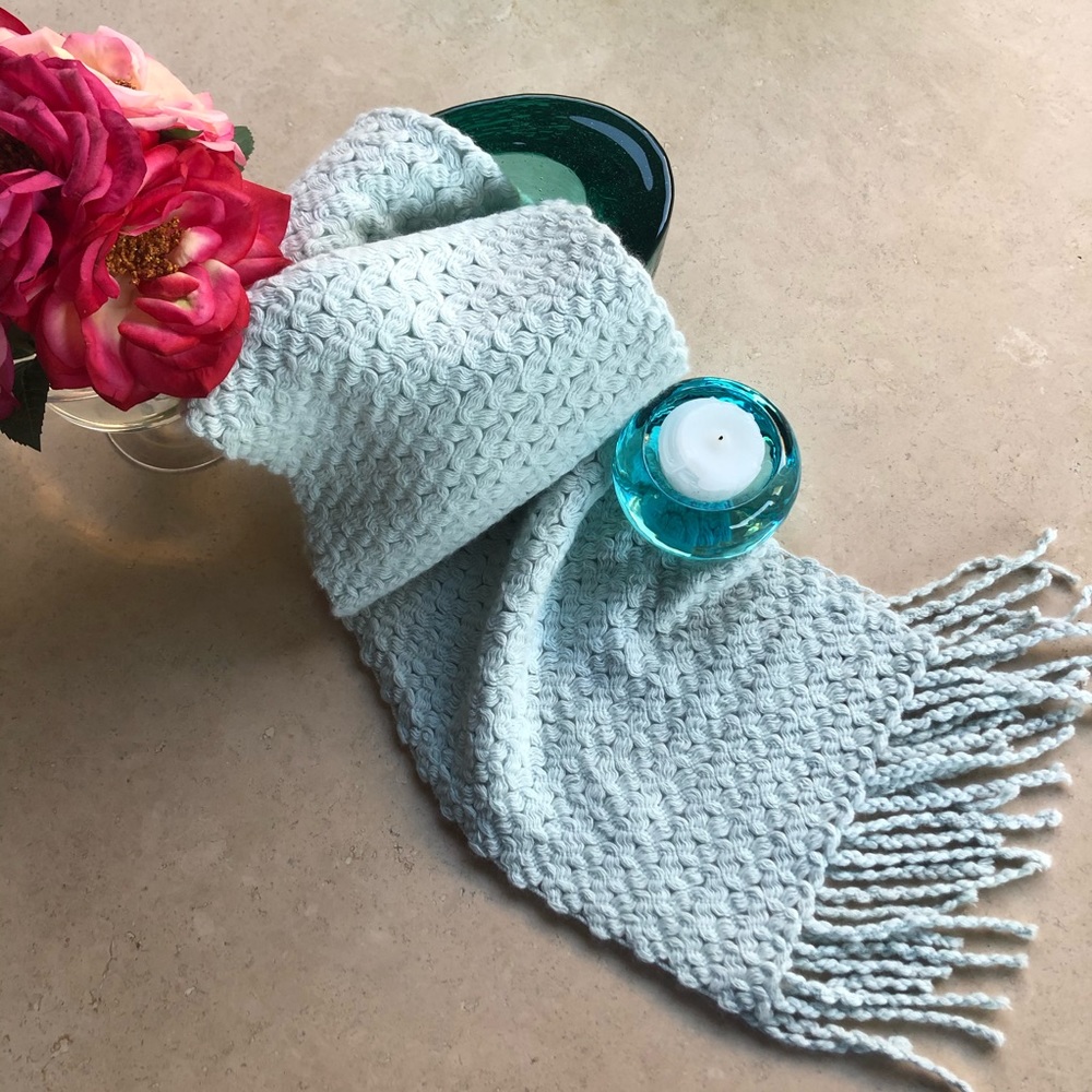 💥Make An Offer💥 Knit Scarf